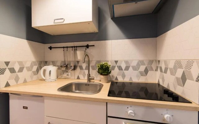 Light Studio Apartment