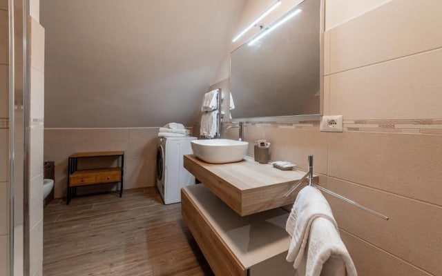 Elegant Penthouse - Metro Conca d'Oro