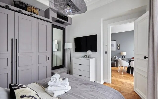 Superb New 1 Bedroom Flat Notre Dame de Paris