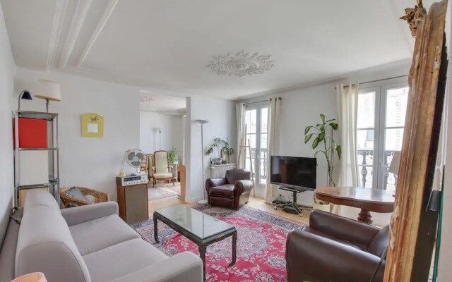 Apartment for 5 - Place des Vosges