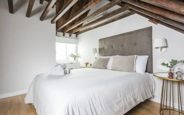 Elegant One-bedroom Apartment Trinidad Grund E