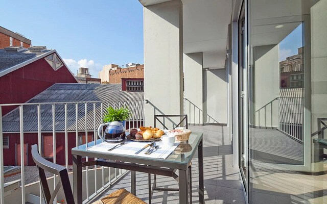 Charmsuites