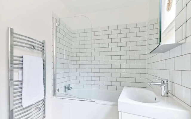 The Fulham Escape - Alluring 5BDR Flat