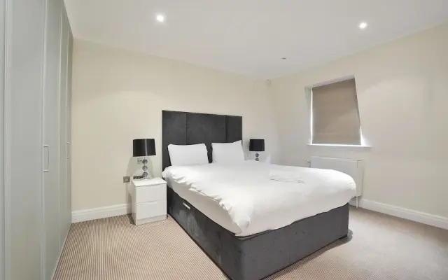 William Mews Townhouse
