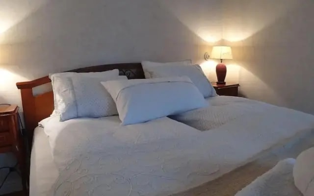 Cosy & Bright Home 4 min walk to Old Town