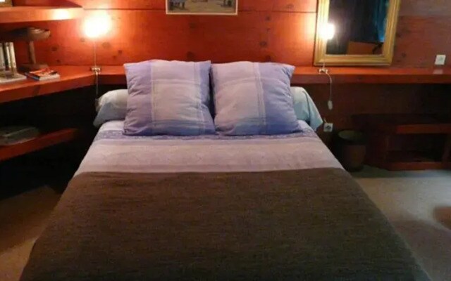 Bed & Bamboo