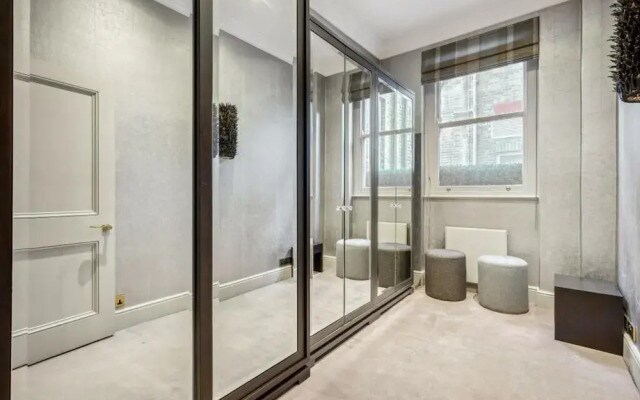 Knightsbridge Flat 3 Bed