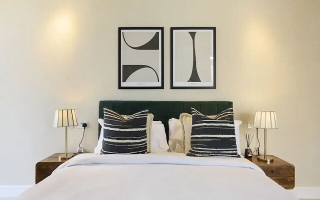 Battersea Riverside Luxury Apartment