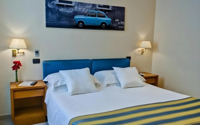 Crosti Hotel