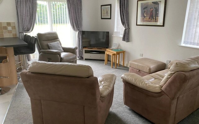 Cosy Dog Friendly Cottage, Sleeps 4, Bridlington