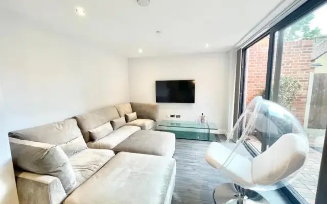 D D Luxury Apartments