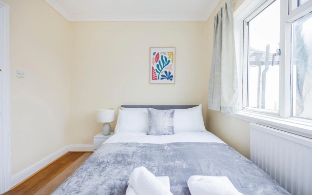 East Croydon Home - Contractors