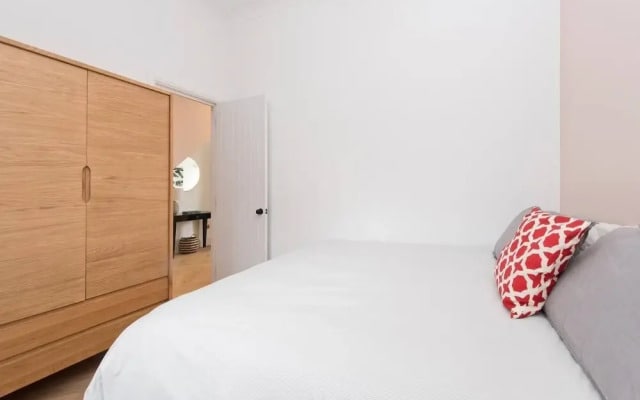 Modern, Chic 1-bed in Notting Hill