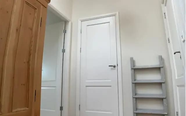 Bright Waterview Apartment