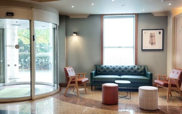 Отель B&B Hotel London Heathrow
