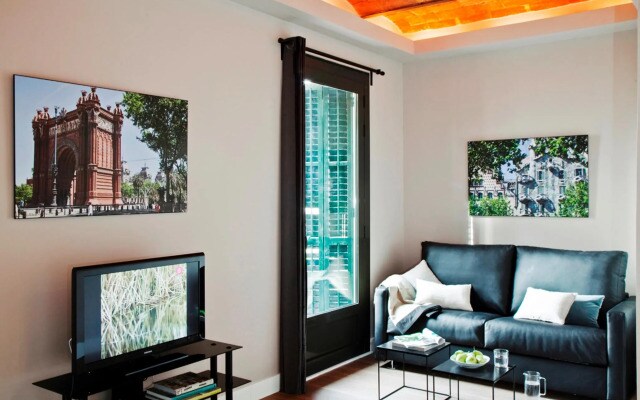 AinB Eixample-Miro Apartments