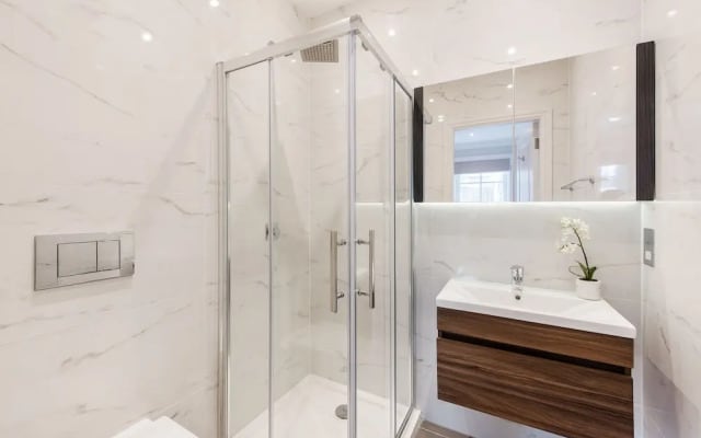 No 15 Luxury New Duplex Apartment