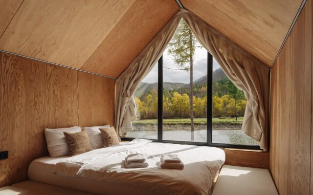 Khan Glamping Goloustnoye (Хан Глэмпинг Голоустное)