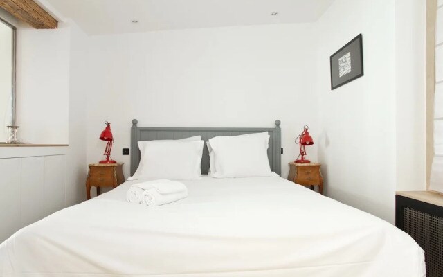 St. Germain des Pres Mabillon Apartment