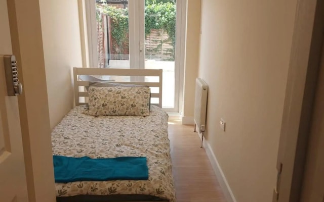 Spacious Single Room