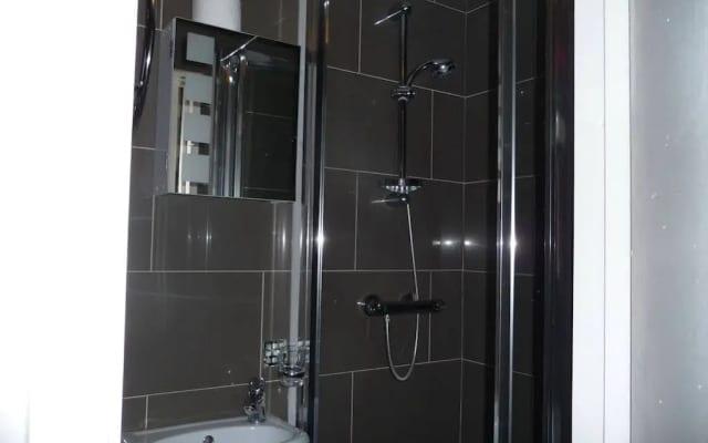 Tourian Lounge Hotel