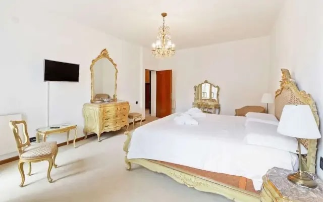 Venice Castello Elegant Apartment