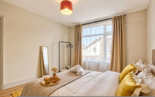 Wembley Garden Retreat 4BR Sleeps 7 Near Station