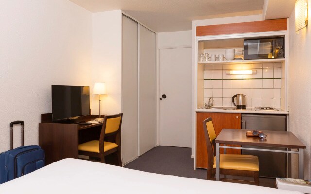 Aparthotel Adagio Access La Défense Léonard de Vinci
