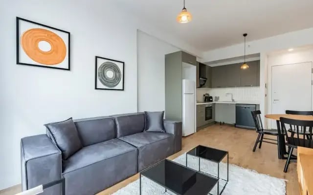 Modern Flat with Fantastic City View in Kadikoy