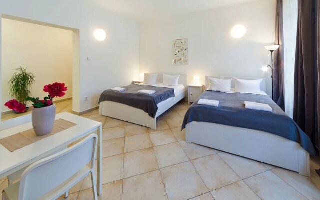 Charles Bridge Hostel and Apartments