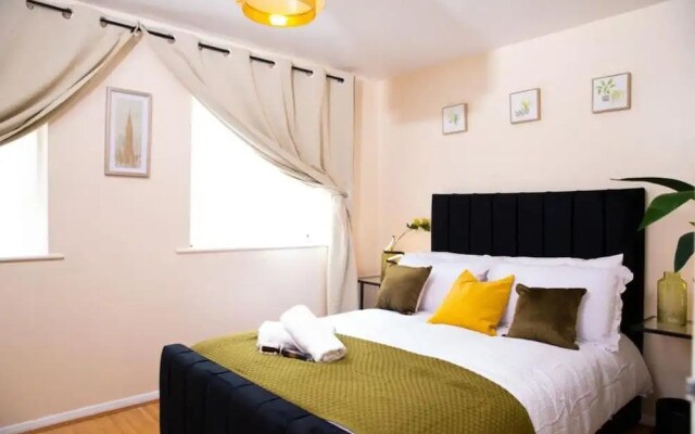 Inviting 1-bed Apartment in London, Near Hotsput