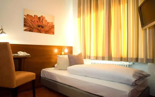 Hotel Dolomit