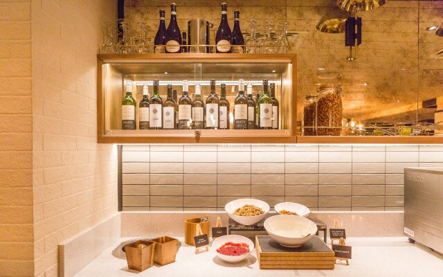Hub By Premier Inn London Westminster - Saint James' Park