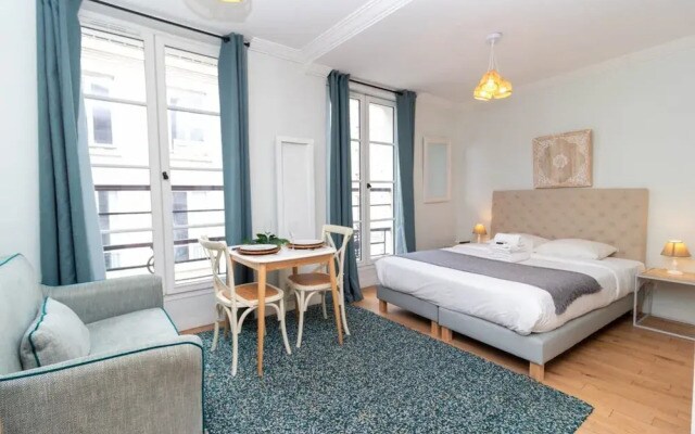 Superb and New Studio in the Center of Paris