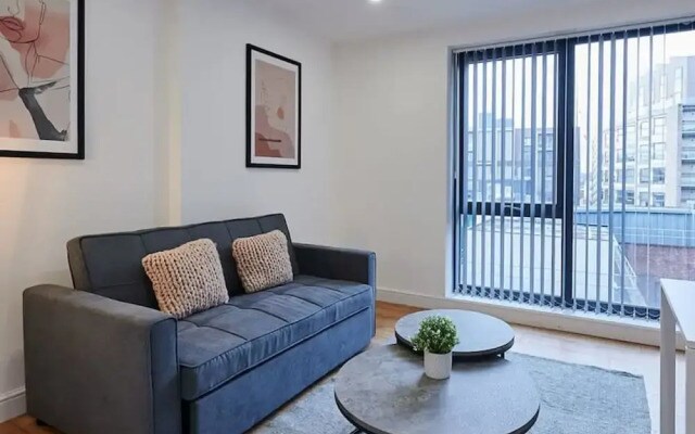 Host & Stay Standard Room, Sevenstay Apartments