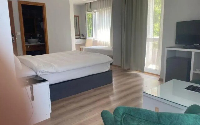 Dragos Island Hotel