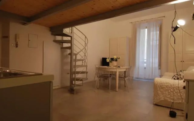 Domenichino Halldis Apartment