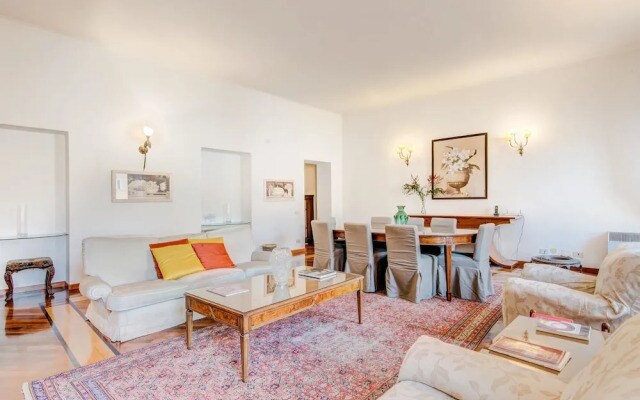 RSH Bernini Luxury Panoramic Apartment