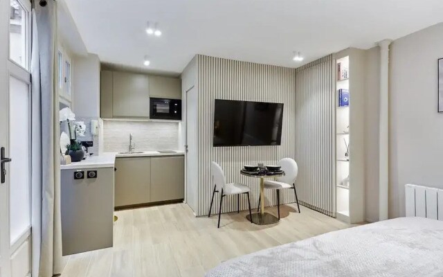 Sublime and new Studio Center of Paris