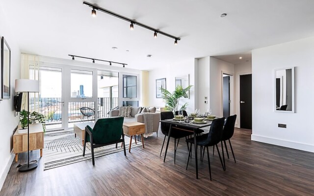 Stylish and Bright West London Gem