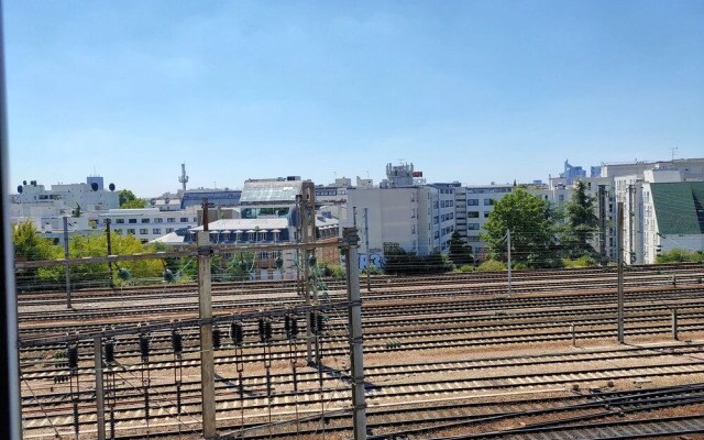 2 rooms flat Clichy Levallois