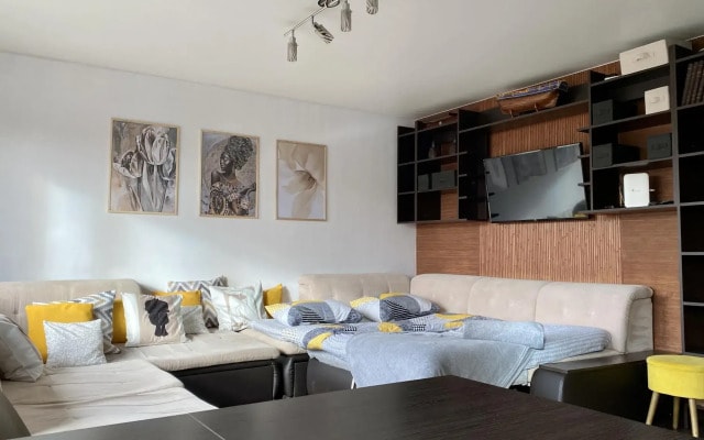 Апартаменты Grape Room Apartment (Грейп Рум Апартмент) на проспекте Мира 122