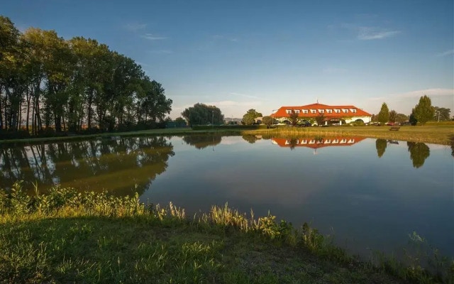 Hotel Pracharna