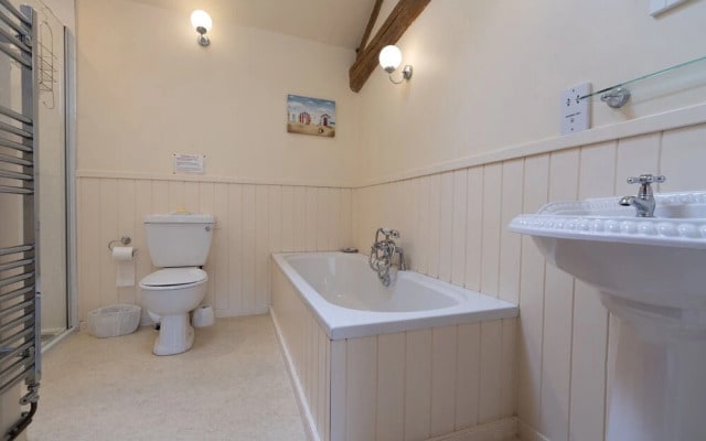 Hulmes Vale House - Sleeps 14 - Peak District