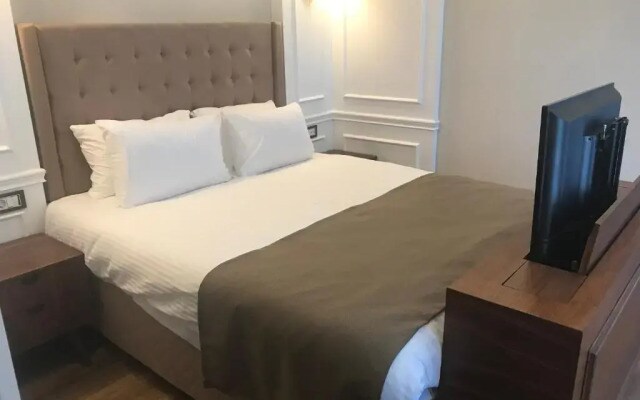 Old Port Hotel Suit