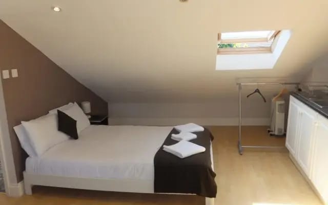 Brackenbury Serviced Apartments