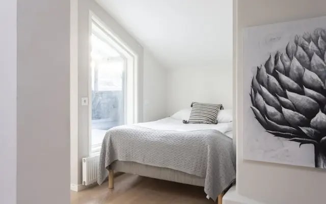 2ndhomes Kluuvi 2BR penthouse with balcony and sauna