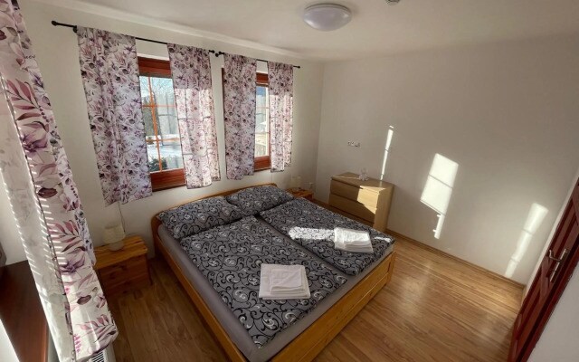 Apartmany215