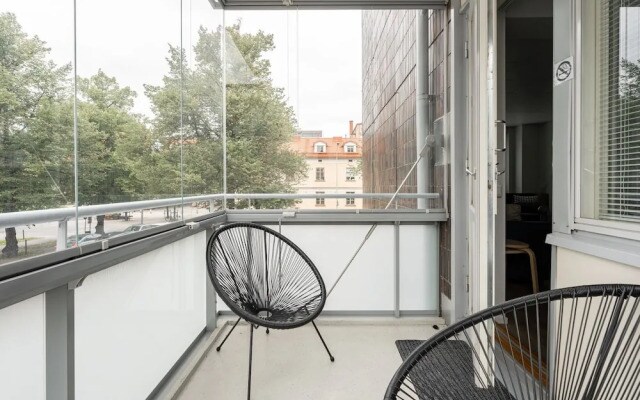Spacious 1BR at Downtown with Balcony