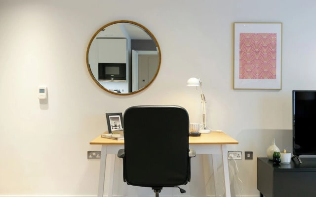Urban Chic - Aird House